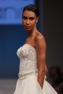 Martina Liana Sonbahar 2017 Gelinlik Koleksiyonu 