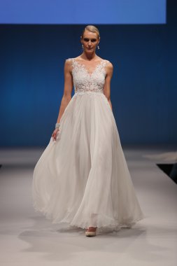 Rhea Costa Sonbahar 2017 Gelinlik Koleksiyonu