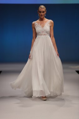 Rhea Costa Sonbahar 2017 Gelinlik Koleksiyonu