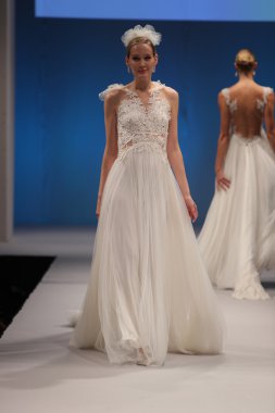 Rhea Costa Sonbahar 2017 Gelinlik Koleksiyonu