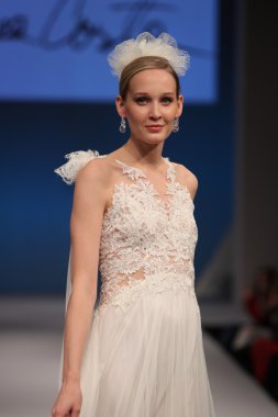 Rhea Costa Sonbahar 2017 Gelinlik Koleksiyonu