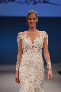 Rhea Costa Sonbahar 2017 Gelinlik Koleksiyonu