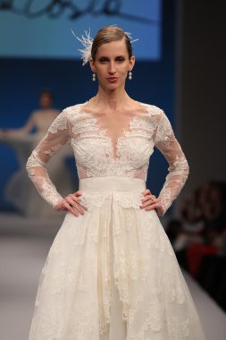 Rhea Costa Sonbahar 2017 Gelinlik Koleksiyonu