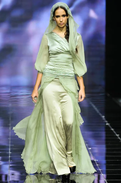 Laura and Medni Collection during Moscow Fashion Week — Stockfoto