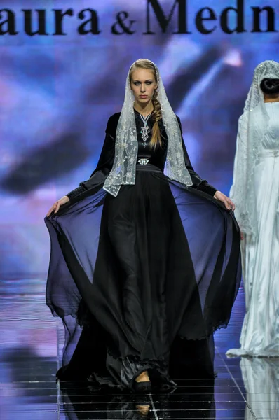 Laura and Medni Collection during Moscow Fashion Week — Φωτογραφία Αρχείου