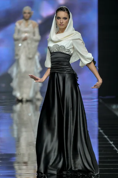 Laura and Medni Collection during Moscow Fashion Week — ストック写真
