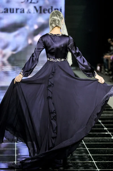 Laura and Medni Collection during Moscow Fashion Week — Stockfoto