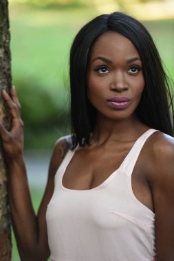  Güzel Afrikalı Amerikalı kadın.