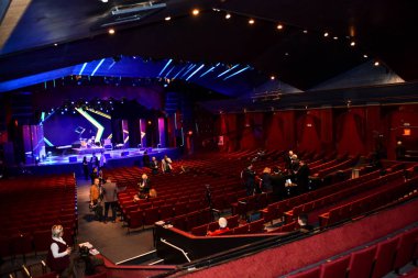 Genel atmosfer sahnede büyük Apple Müzik Ödülleri