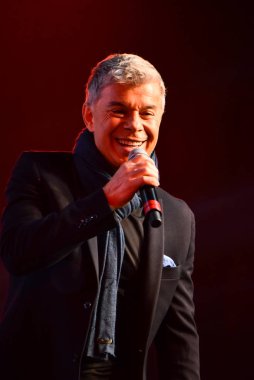 Oleg Gazmanov büyük Apple Müzik Ödülleri sırasında Sahne Alanı'nda gerçekleştirme