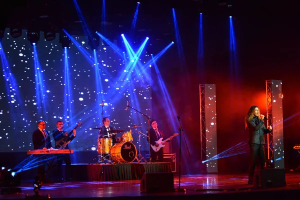 Danielle Lamberto performing on stage during the Big Apple Music Awards — Stock Photo, Image