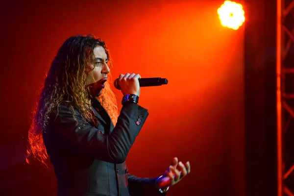 Danielle Lamberto performing on stage during the Big Apple Music Awards — Stock Photo, Image