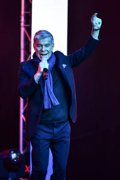 Oleg Gazmanov teljesít a színpadon során a Big Apple Music Awards — Stock Fotó