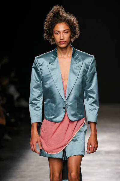  Vivienne Westwood gösteri 