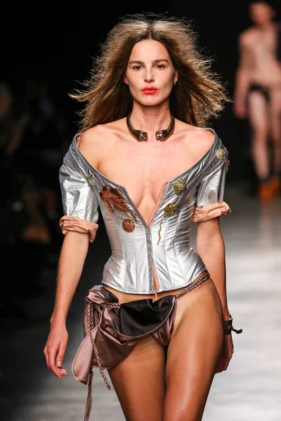 Vivienne Westwood gösteri