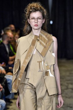 Anne Sofie Madsen gösteri  