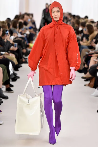 Balenciaga ontworpen door Demma Gvasalia Toon — Stockfoto