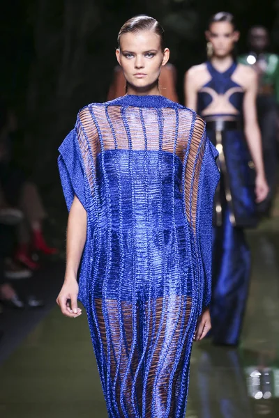 Balmain show as part of the Paris Fashion Week — Stock Photo, Image