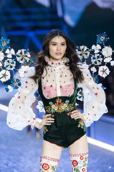 Victoria 's Secret Fashion Show — Stockfoto