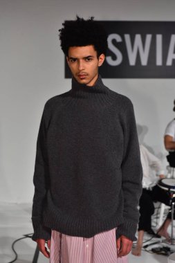 R Swiader sunu sırasında Nyfw