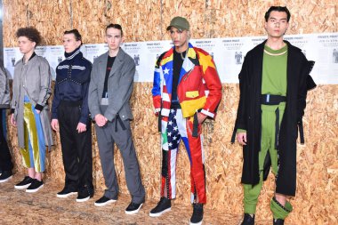 Modelleri poz özel ilke tanıtımı