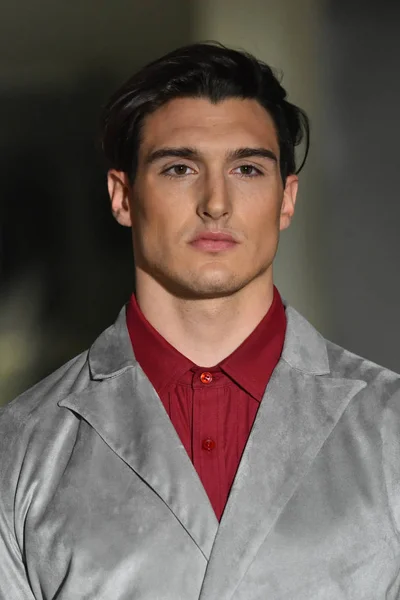 Antinoo Menswear Fall 2017 Metamorphosis Collection — Stockfoto