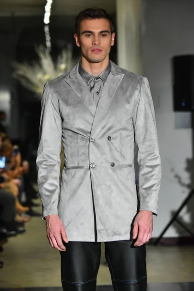 Antinoo Menswear Fall 2017 Metamorphosis Collection — Stockfoto