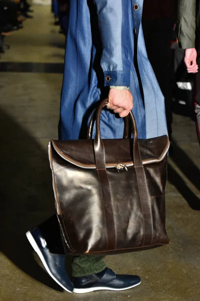  Antinoo erkek giyim sonbahar 2017 metamorfoz koleksiyonu