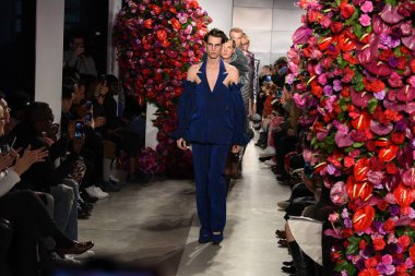 Modelleri Palomo İspanya toplama pist yürür