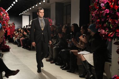 Tasarımcısı Alejandro Gmez Palomo