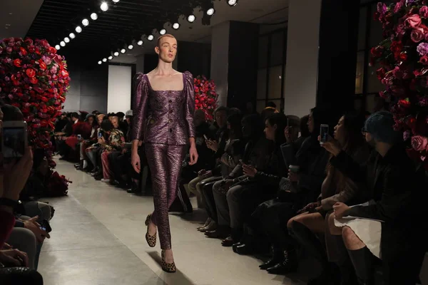 Collezione Palomo Spain durante NYFW — Foto Stock