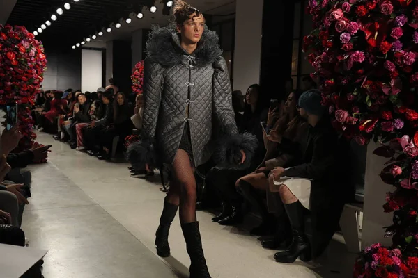 Palomo Hiszpania kolekcji podczas Nyfw — Zdjęcie stockowe