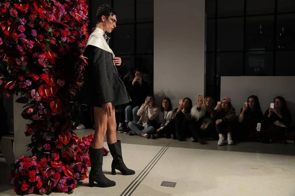 Coleção Palomo Espanha durante a NYFW — Fotografia de Stock