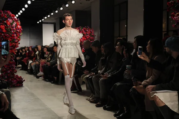 Coleção Palomo Espanha durante a NYFW — Fotografia de Stock