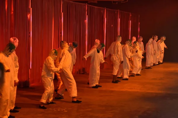 Χορευτές εκτελεί το Rochambeau διάδρομο δείχνουν — Φωτογραφία Αρχείου