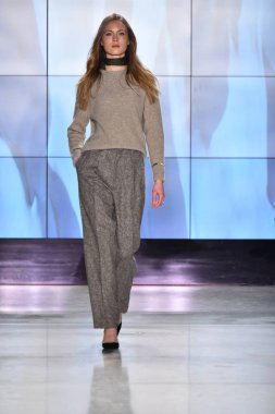 Deveaux moda tanıtımı 