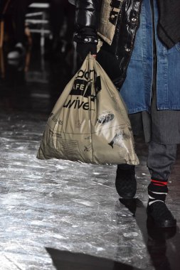 N. Hoolywood Nyfw sırasında