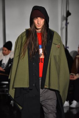 N. Hoolywood Nyfw sırasında