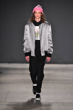 Ovadia ve oğulları pist gösteri