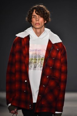 Ovadia ve oğulları pist gösteri