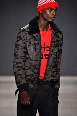 Ovadia ve oğulları pist gösteri