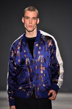 Ovadia ve oğulları pist gösteri