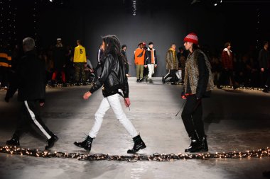 Ovadia ve oğulları pist gösteri