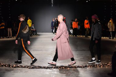 Ovadia ve oğulları pist gösteri