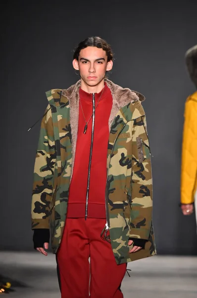 Ovadia and Sons Runway show — Stock Photo, Image