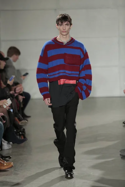 Raf simons modenschau — Stockfoto