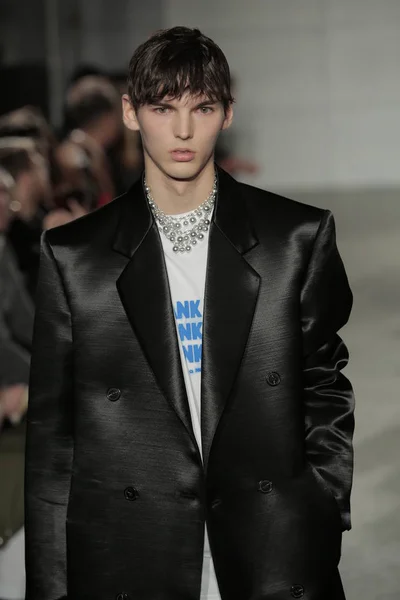 Raf Simons defile — Stok fotoğraf