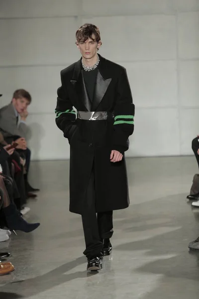 Raf Simons defile — Stok fotoğraf