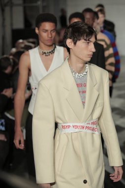 Raf Simons defile