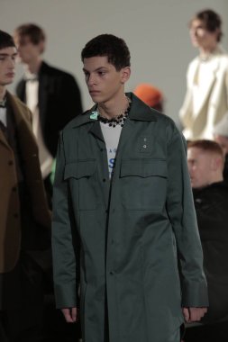 Raf Simons defile